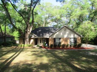 1760 Copperfield Cir, Tallahassee, FL 32312-3756