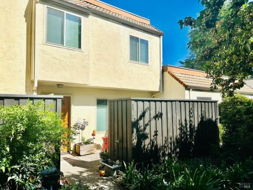 1718 Las Pravadas Ct, Santa Rosa, CA 95409-3415