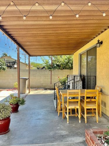 5506 Lakewood Blvd, Lakewood CA  90712-1724 exterior