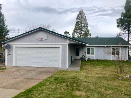 304 Woodridge Ct, Weed, CA 96094-2428