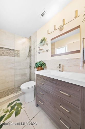 955 Schumann Dr, Sebastian FL  32958-5331 exterior