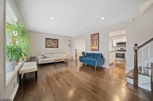 66 Hope St, Nutley NJ  07110-3120 exterior