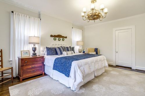 2131 Warner Rd, Fort Worth TX  76110-1747 exterior