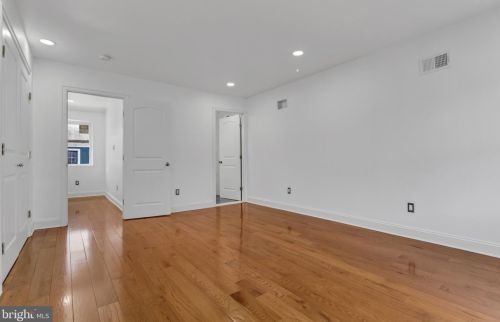 312 Manton St, Philadelphia PA  19147-5213 exterior