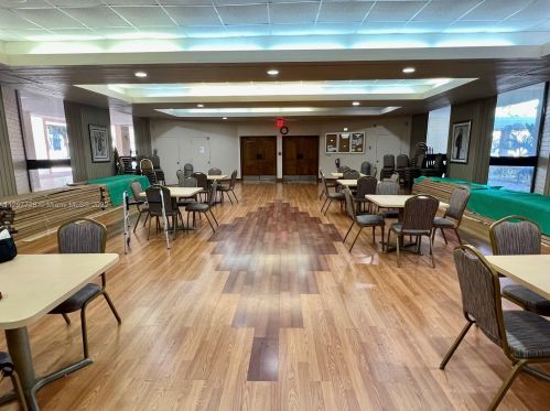 2808 46th Ave, Hollywood FL  33021-2988 exterior