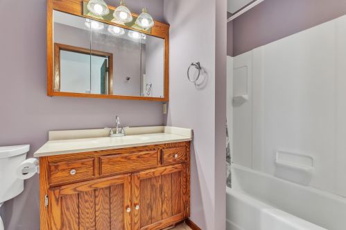 786 Decorah Rd, West Bend WI  53095-8112 exterior