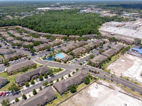 2220 Windsor Lake Cir, Sanford FL  32773-5726 exterior