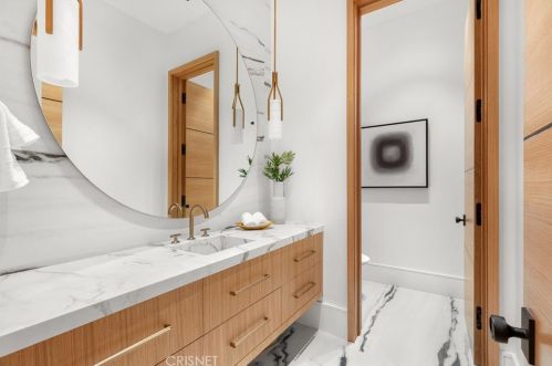 4508 Haskell Ave, Van Nuys CA  91436-3148 exterior