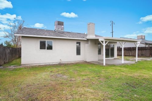 355 Linwood Ave, Turlock CA  95380-6315 exterior