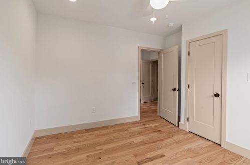 8 Narberth Ter, Camden NJ  08108-1017 exterior