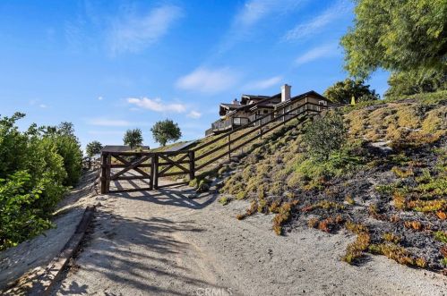 41777 Parado Del Sol Dr, Temecula CA  92592-8998 exterior