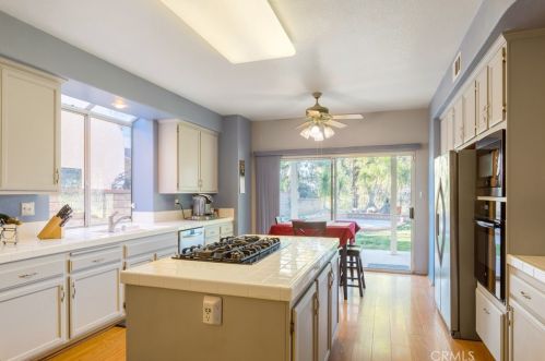 43115 Corte Fresca, Temecula CA  92592-3070 exterior