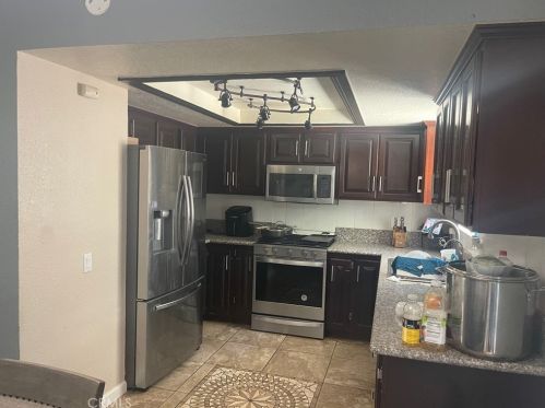 1061 Tepee Ln, Perris CA  92570-1749 exterior