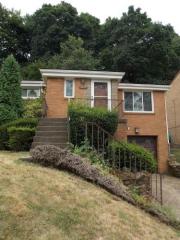 3963 Boulevard Dr, Pittsburgh, PA 15217-2619