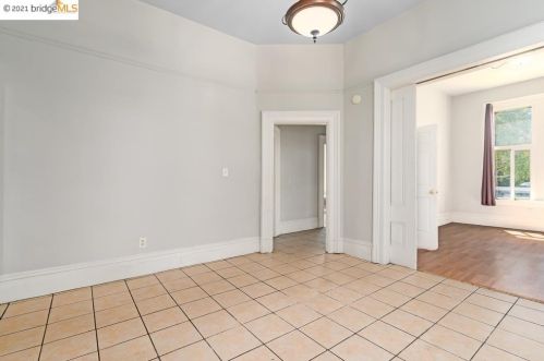 760 29th St, Oakland CA  94606-3510 exterior