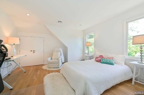 159 Forest Rd, Ridgewood NJ  07452-1914 exterior