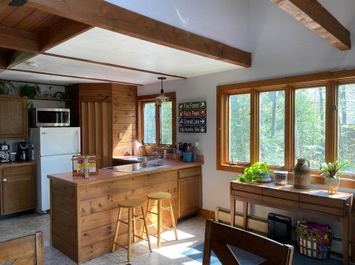 40 Emerald Dr, Hillsboro NH  03244-5021 exterior