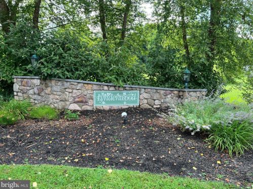 120 Kaiser Dr, Downingtown, PA 19335-1260