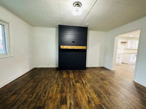 1615 5th Ave, Beaver Falls PA  15010-4028 exterior