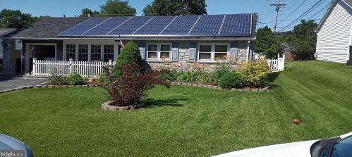 209 Beechwood Rd, Norristown, PA 19401-1301