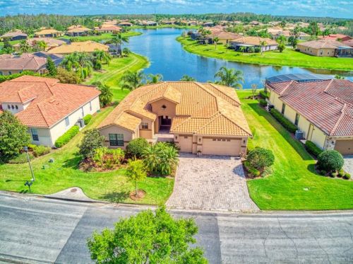 710 San Raphael St, Kissimmee, FL 34759-3904