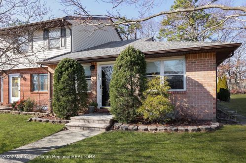 1078 Lizzies Ct, Bricktown NJ  08724-7172 exterior