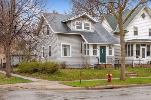 977 Fuller Ave, Saint Paul, MN 55104-4744
