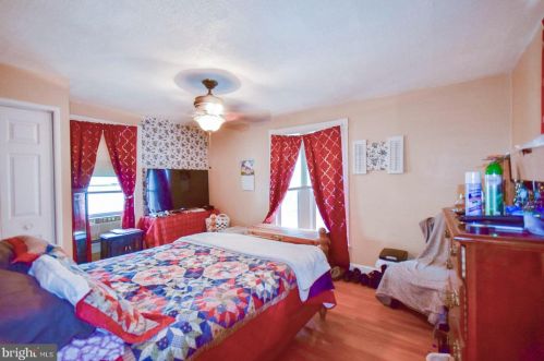 310 Congress St, Charles Town WV  25414-1320 exterior