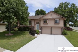6127 167 Cir, Omaha NE  exterior