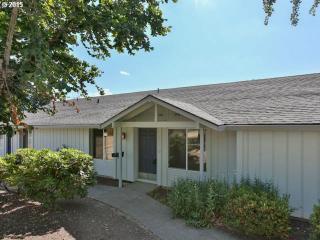 8305 Shenandoah Way, Tualatin, OR 97062-9303
