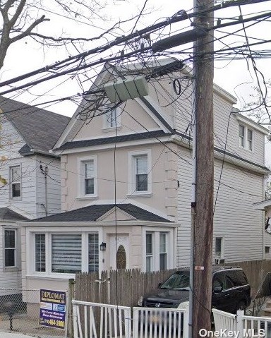 114-38 158th St, Jamaica, NY 11434-1017