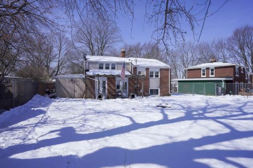 736 Carver Ln, Menasha, WI 54952-2218