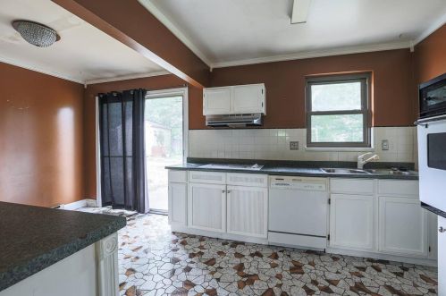 5685 Tall Oaks Dr, Milford OH  45150-2523 exterior