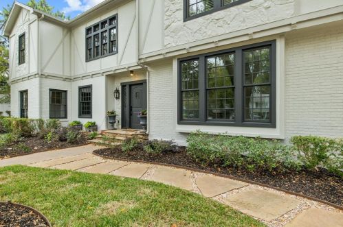 313 Bailey Ave, Fort Worth, TX 76107-1001