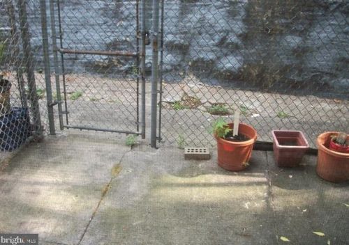 6235 Callowhill St, Philadelphia, PA 19151-4104
