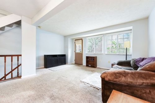 3246 Ward St, Pittsburgh, PA 15213-4451