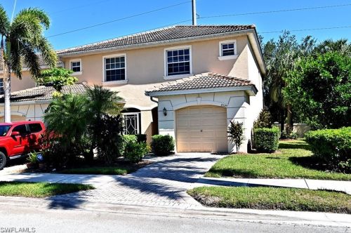 8577 Athena Ct, Lehigh Acres, FL 33971-3751