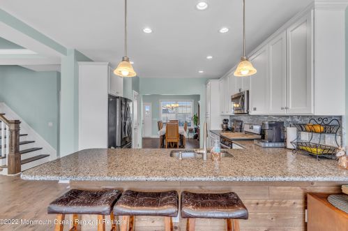 21 Halsey Dr, Bricktown NJ  08723-7510 exterior