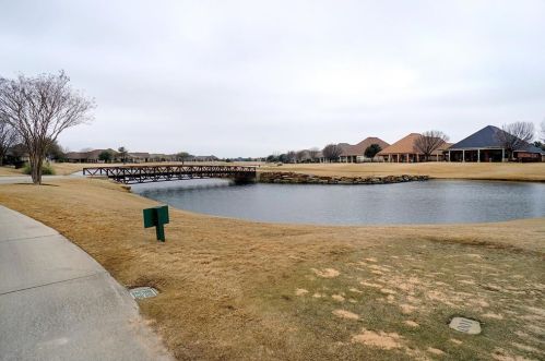 9404 Orangewood Trl, Denton TX  76207-8622 exterior