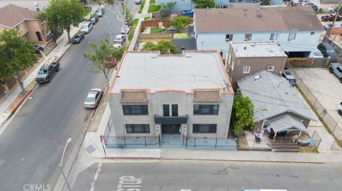 930 11th St, Long Beach CA  90813-3577 exterior