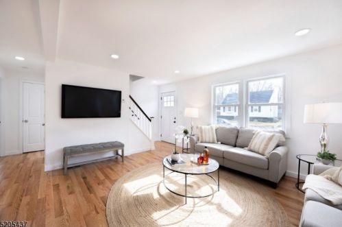 40 Oak St, Lincoln Park NJ  07035-2434 exterior