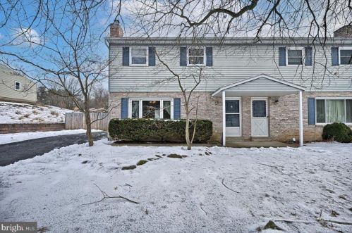 141 Faith Cir, Carlisle PA  17013-8869 exterior