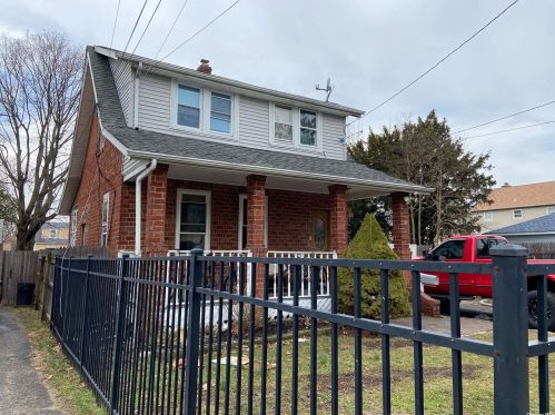 4 2nd Ave, Huntington Station, NY 11746-1614