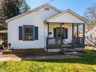 65 Morris St, Asheville, NC 28806-2931