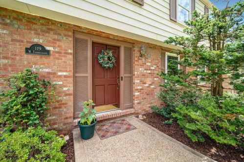 119 Fair Meadows Dr, Canonsburg, PA 15317-2345
