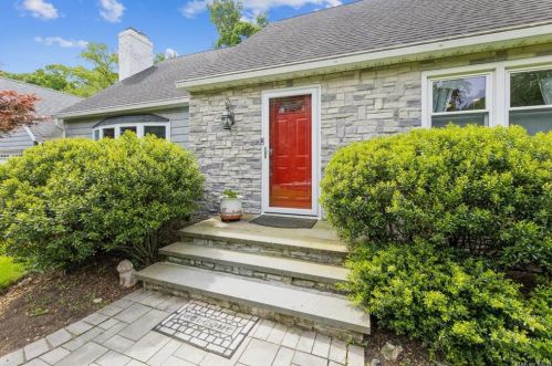 25 Cardinal Ct, West Nyack NY  10994-1031 exterior