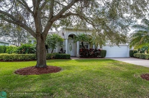 2255 3rd Pl, Vero Beach, FL 32962-3359