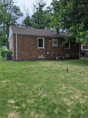 7349 Baring Pkwy, Hammond, IN 46324-2915