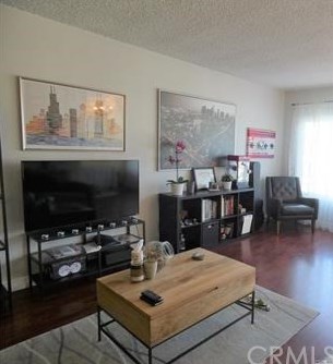 335 Cedar Ave, Long Beach CA  90802-2827 exterior