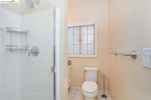 2 Sycamore Ct, West Pittsburg CA  94565-1633 exterior